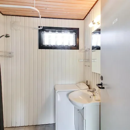 Nyaraló Eeske - 800m From The Sea By Interhome