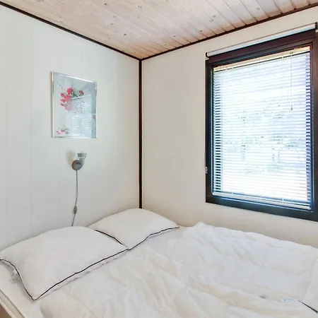 Eeske - 800m From The Sea By Interhome Nyaraló *